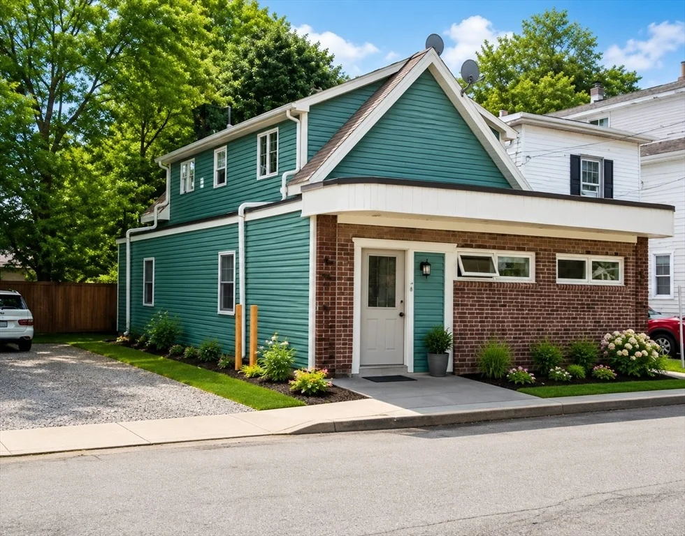 Unit for sale at 12 Linden St, Rockland, MA 02370