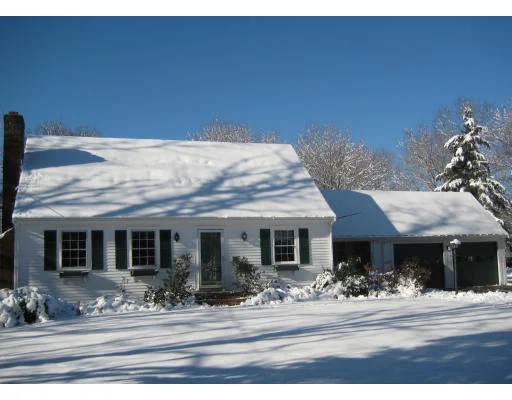 Unit for sale at 566 Main St., Hanover, MA 02339