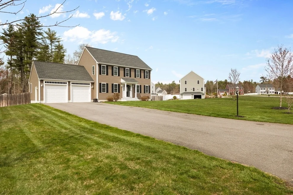 Unit for sale at 12 Stony Point Dr, Middleboro, MA 02346