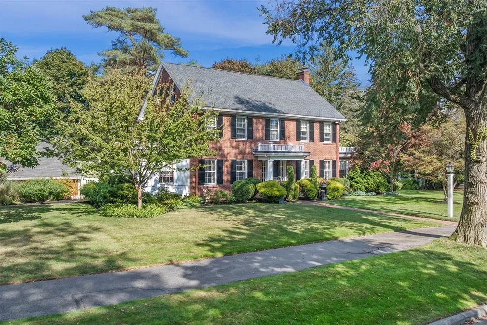 Unit for sale at 19 Elmwood, Marblehead, MA 01945