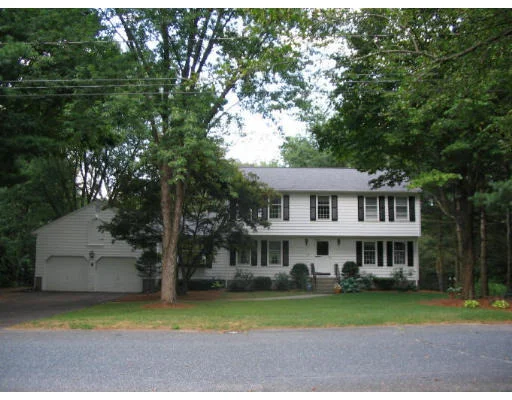Unit for sale at 4 Portmore Lane, Framingham, MA 01702