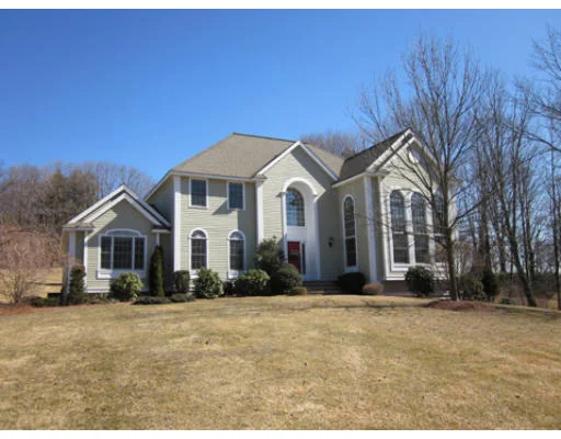 Unit for sale at 653 Osgood St, North Andover, MA 01845