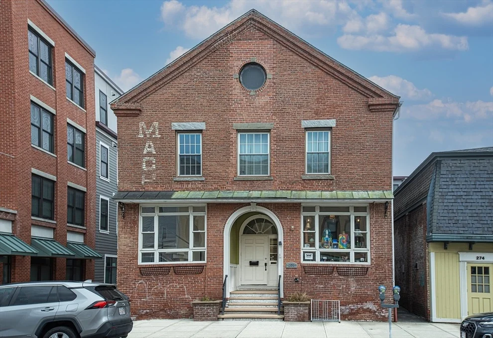 Unit for sale at 270 Pleasant Street, Northampton, MA 01060