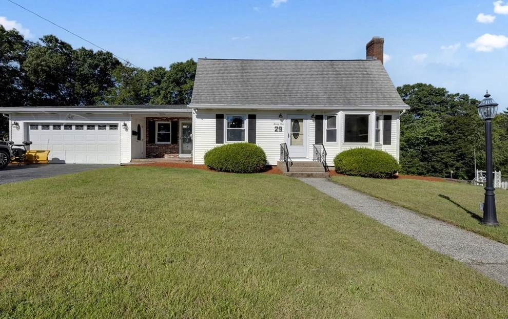 Unit for sale at 29 Carroll St, Auburn, MA 01501