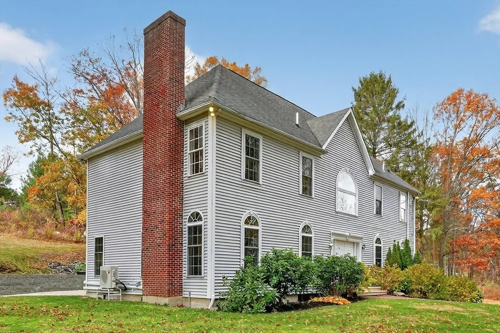 Unit for sale at 14 Pinehill Rd., Framingham, MA 01701