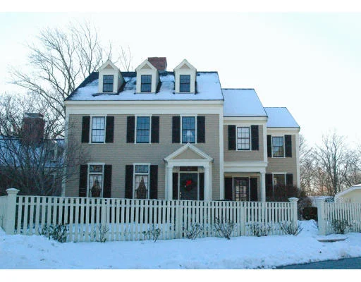Unit for sale at 19 Ferry Rd, Newburyport, MA 01950