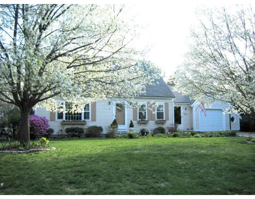 Unit for sale at 97 Roosevelt Rd, Barnstable, MA 02635