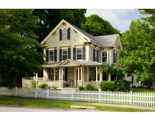 Unit for sale at 195 Thoreau Street, Concord, MA 01742