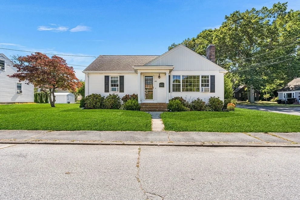 Unit for sale at 48 Tremont St, Dartmouth, MA 02748