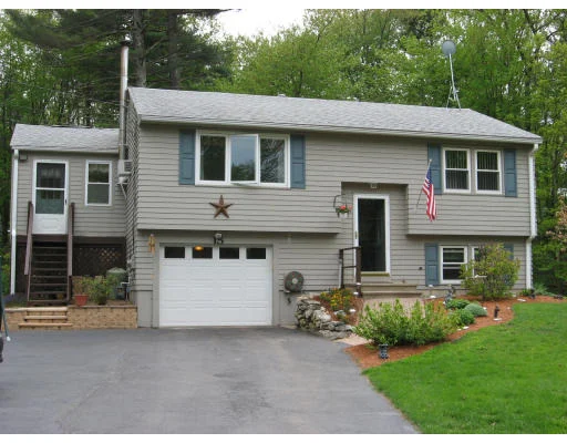 Unit for sale at 15 Apple Dr, Townsend, MA 01469