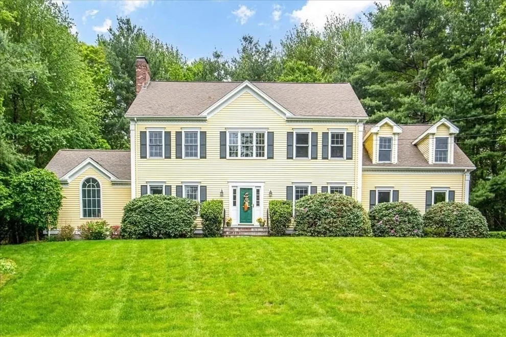 Unit for sale at 17 Bridle Path, Walpole, MA 02081