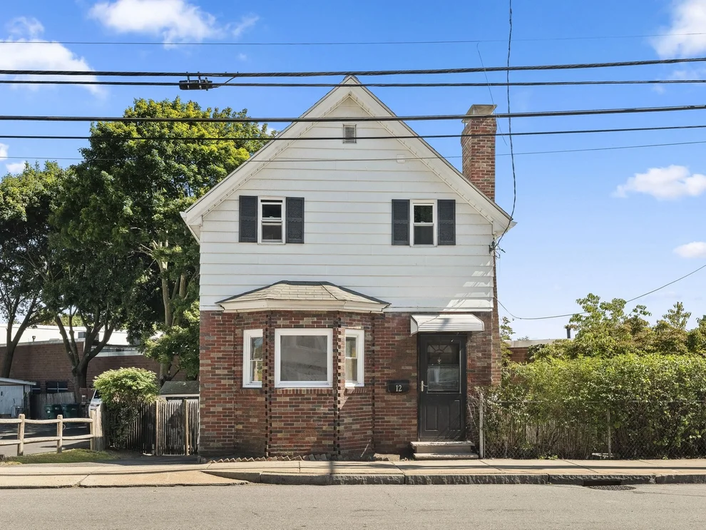 Unit for sale at 12 Boston St, Lynn, MA 01904