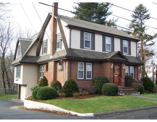 Unit for sale at 5 Westview Ave, Natick, MA 01760