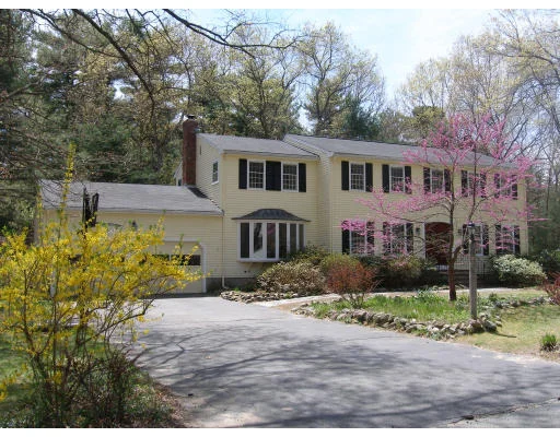 Unit for sale at 11 Middle Road, Sudbury, MA 01776