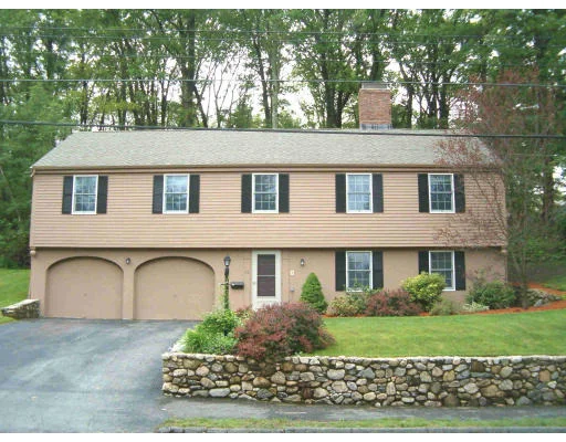 Unit for sale at 30 Fernway, Lynnfield, MA 01940