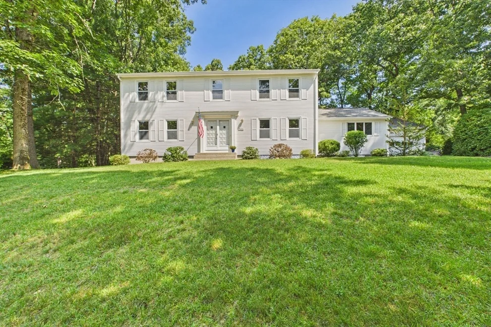 Unit for sale at 500 Inverness Ln, Longmeadow, MA 01106