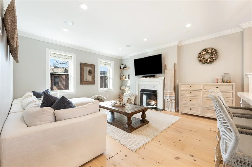 Unit for sale at 117 Baldwin Street, Boston, MA 02129