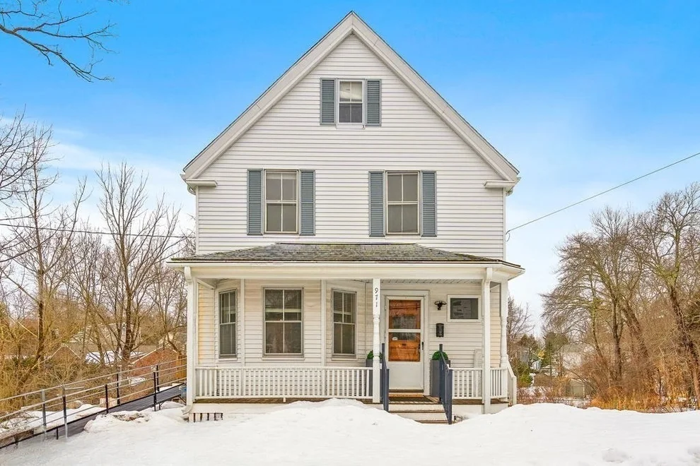 Unit for sale at 971 Webster St, Needham, MA 02492