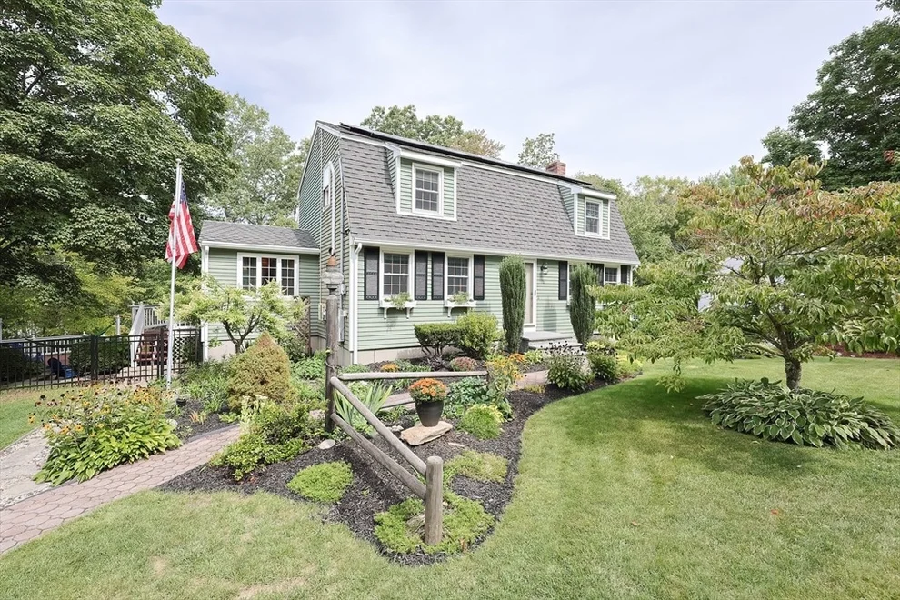 Unit for sale at 78 Theresa Cir, Northbridge, MA 01588