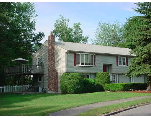 Unit for sale at 9 Lacosta Dr, Natick, MA 01760