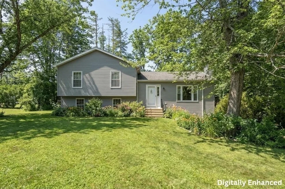 Unit for sale at 2 Nottingham Circle, Spencer, MA 01562