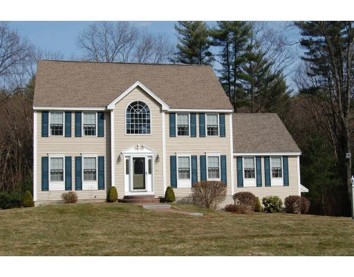 Unit for sale at 15 Crestwood Drive, Hudson, NH 03051