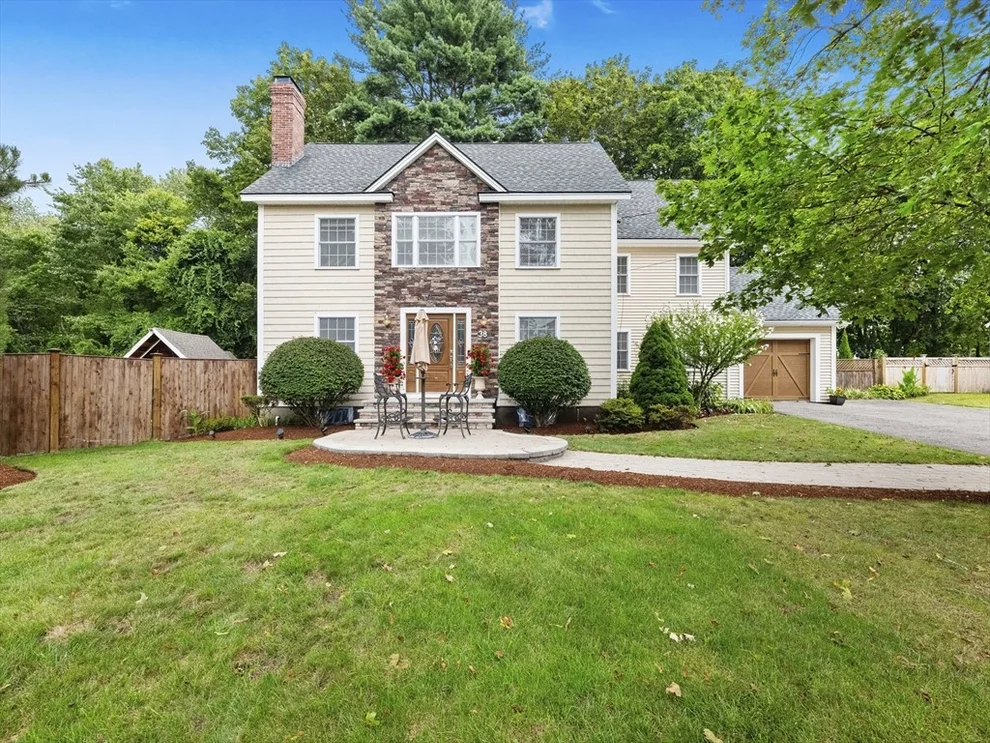 Unit for sale at 38 Edward Ave, Lynnfield, MA 01940