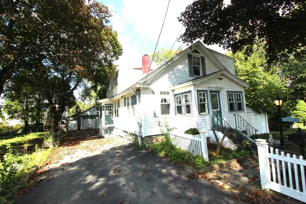 Unit for sale at 25 Crawford St, Worcester, MA 01604