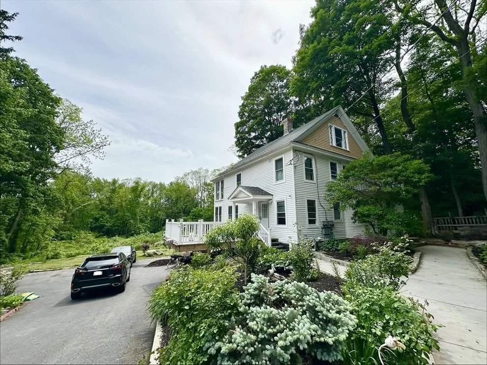 Unit for sale at 13 Mill St, Lancaster, MA 01523