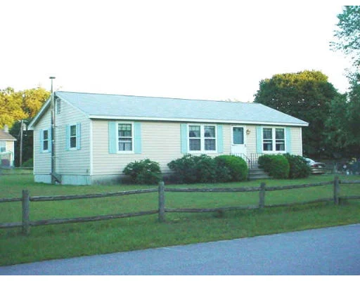Unit for sale at 17 Palmer Rd, Pepperell, MA 01464