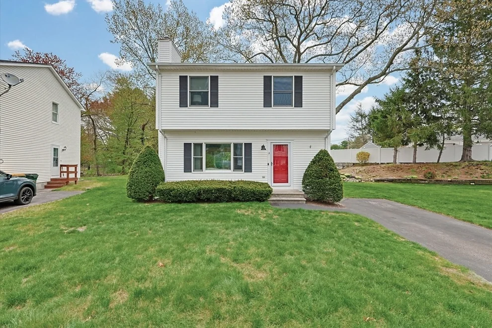 Unit for sale at 3 Jrs Ln, Franklin, MA 02038