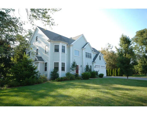 Unit for sale at 2 Duval Way, Bedford, MA 01730