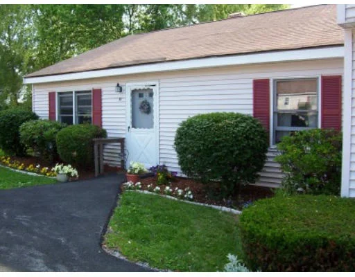 Unit for sale at 103 Main Street, Pepperell, MA 01463