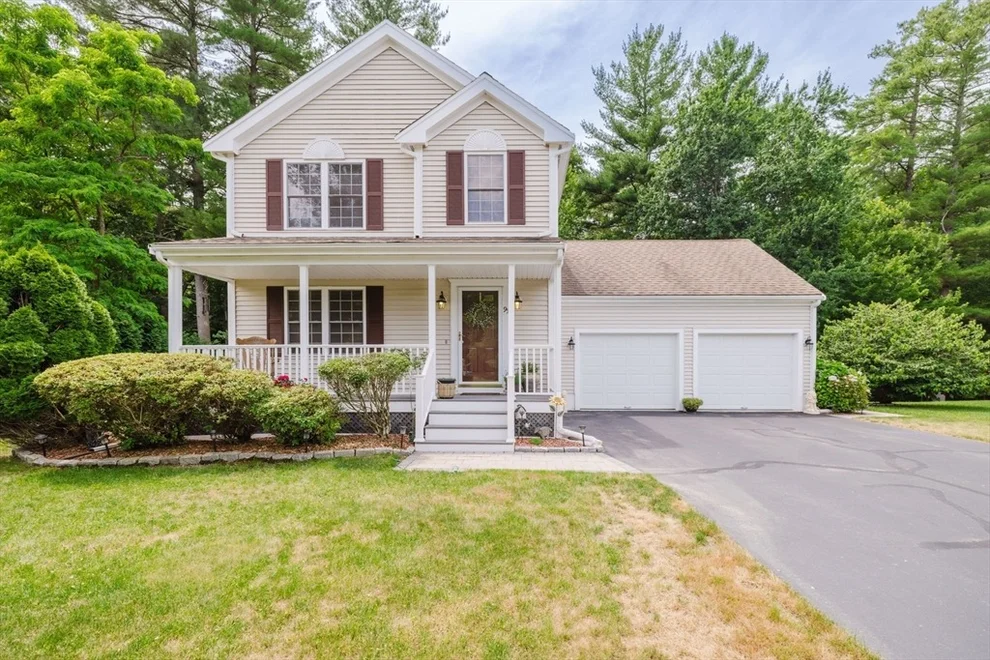 Unit for sale at 95 Meeshawn Ave, Taunton, MA 02718