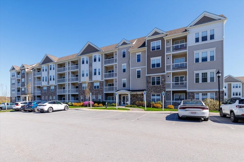 Unit for sale at 11 Peters Farm Way, Westborough, MA 01581