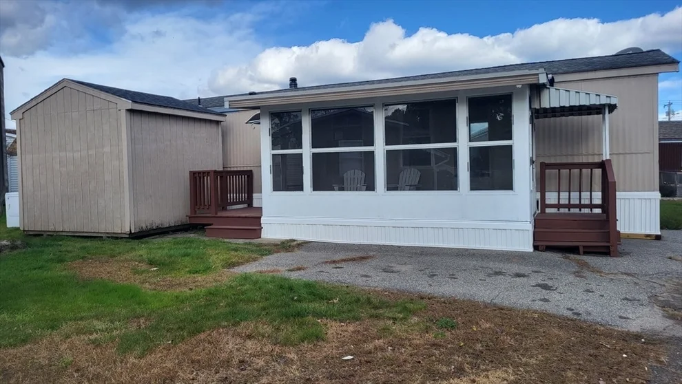 Unit for sale at 557 Southwest Cutoff, Worcester, MA 01607