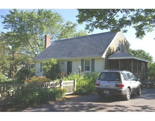 Unit for sale at 190 Peck Street, Franklin, MA 02038