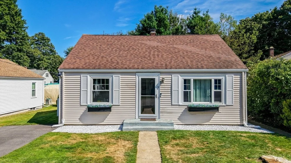 Unit for sale at 9 Westdale Ave, Seekonk, MA 02771