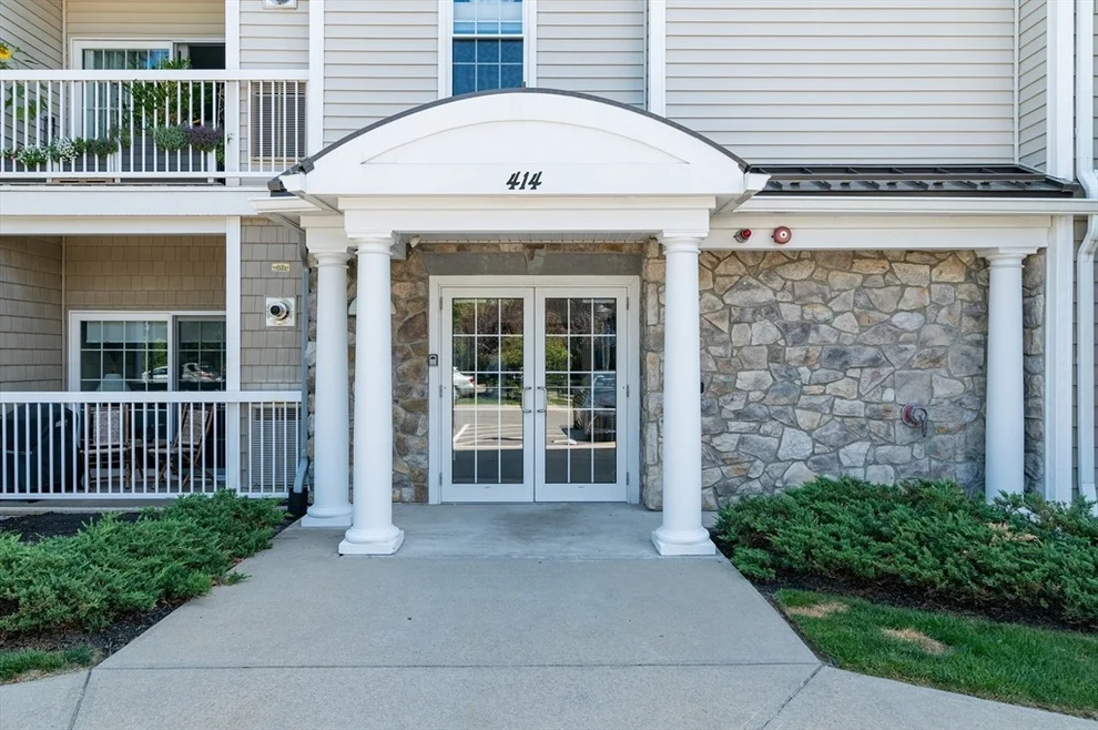 Unit for sale at 414 John Mahar Hwy, Braintree, MA 02184