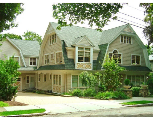 Unit for sale at 158 Moffat Rd, Newton, MA 02468