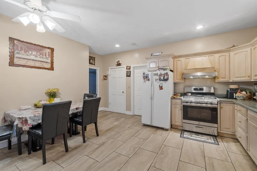 Unit for sale at 51 High Rock St, Lynn, MA 01902
