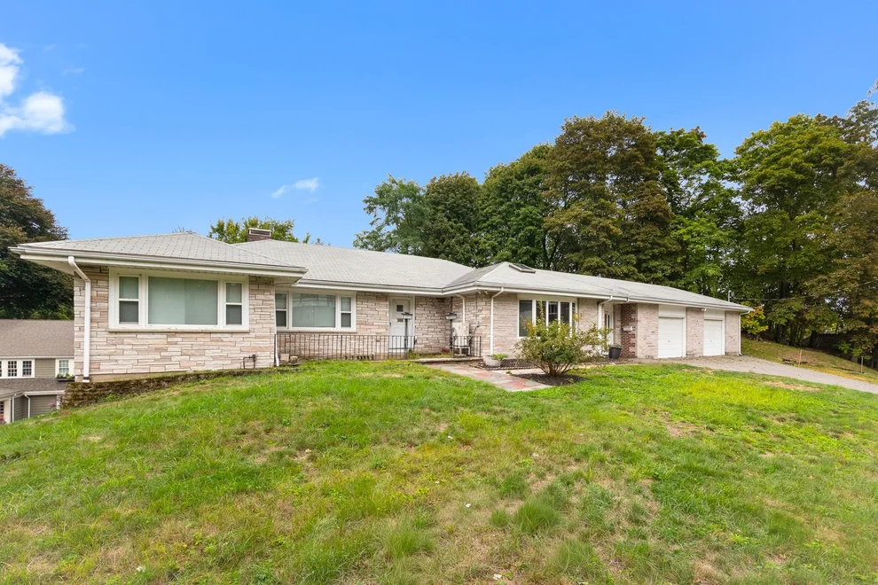 Unit for sale at 41 Old Mystic, Arlington, MA 02474