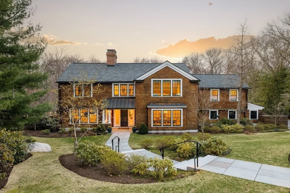 Unit for sale at 303 Marsh St, Belmont, MA 02478