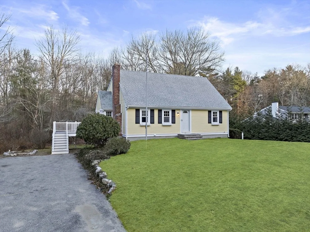 Unit for sale at 85 Grove St, Hanover, MA 02339