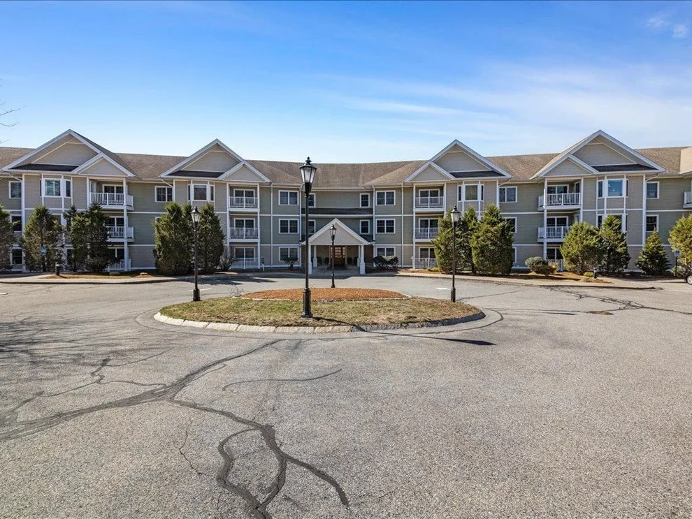 Unit for sale at 490 Main Street, Northborough, MA 01532