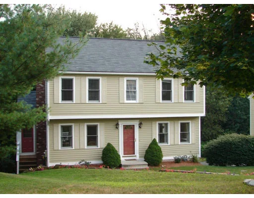 Unit for sale at 61 Hillando Dr, Shrewsbury, MA 01545