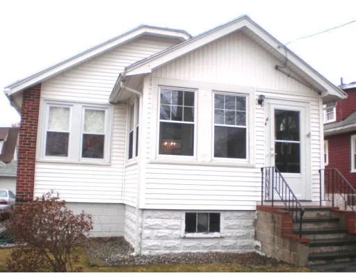 Unit for sale at 44 Cliff St, Quincy, MA 02169