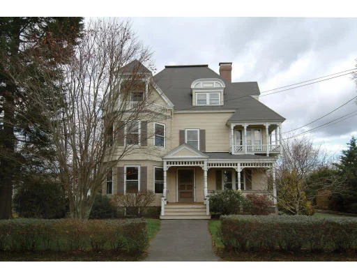Unit for sale at 157 Lincoln St, Newton, MA 02461