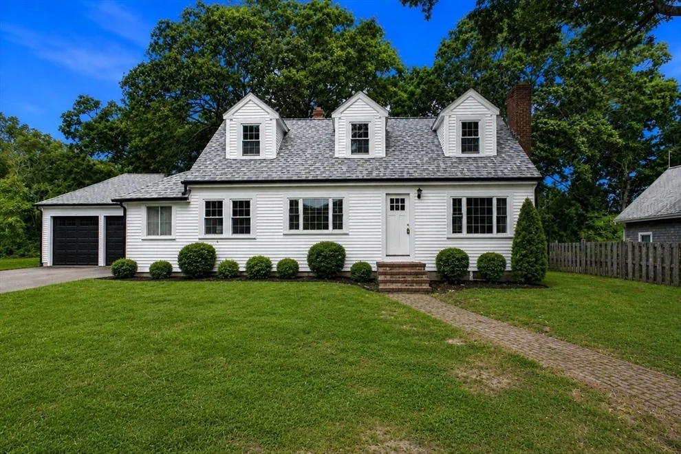 Unit for sale at 17 Winthrop Rd, Plymouth, MA 02360