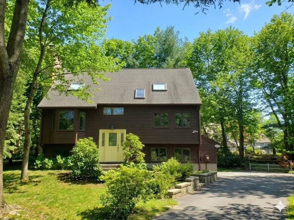 Unit for sale at 251 Cox St, Hudson, MA 01749